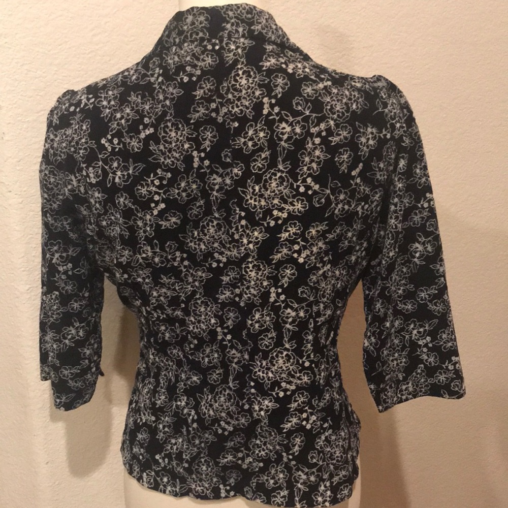 Beautiful blazer - Picture 5 of 6